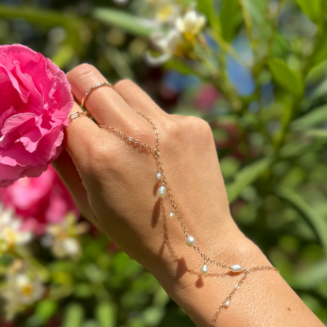 Light Handchain